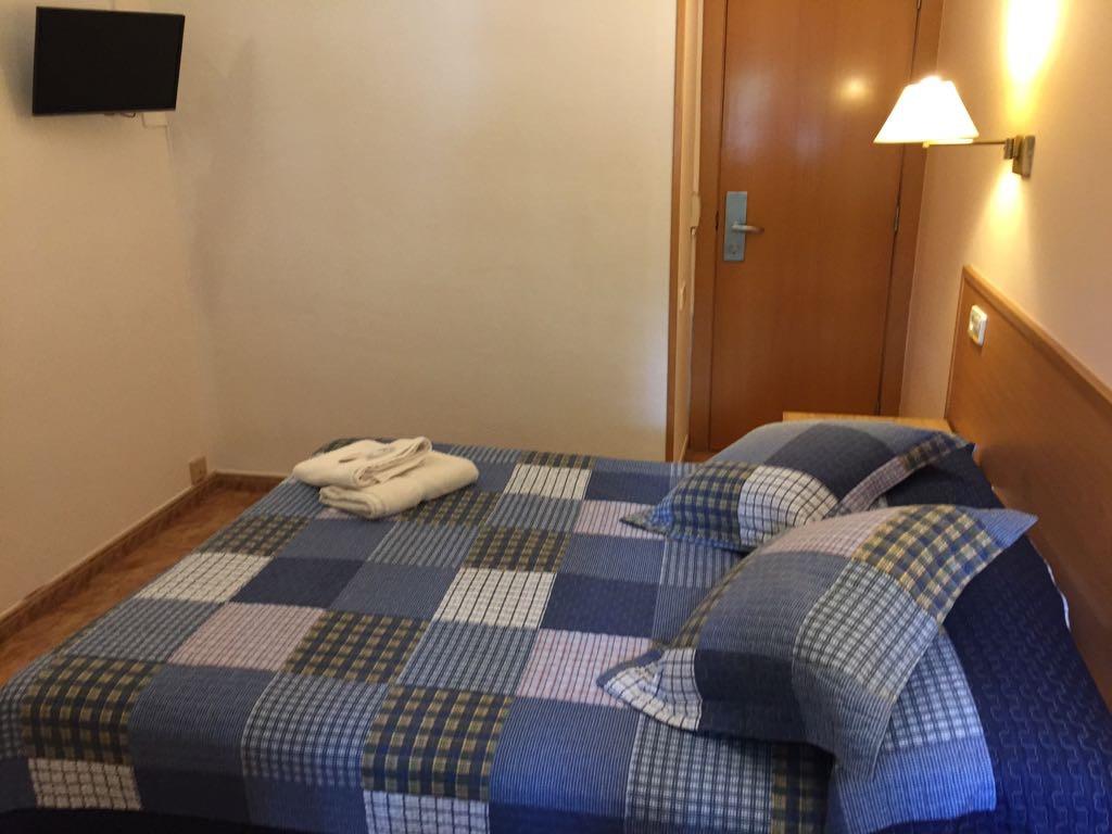 Hostal Rio De Castro Barcelona Exterior photo