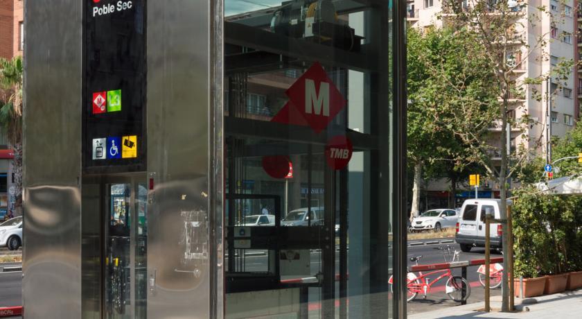 Hostal Rio De Castro Barcelona Exterior photo